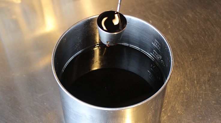 かえし　小豆島の生の薄口醤油と長野県の生揚げ醤油をベースに、それぞれ特徴の異なる5種類の醤油をブレンドしています。